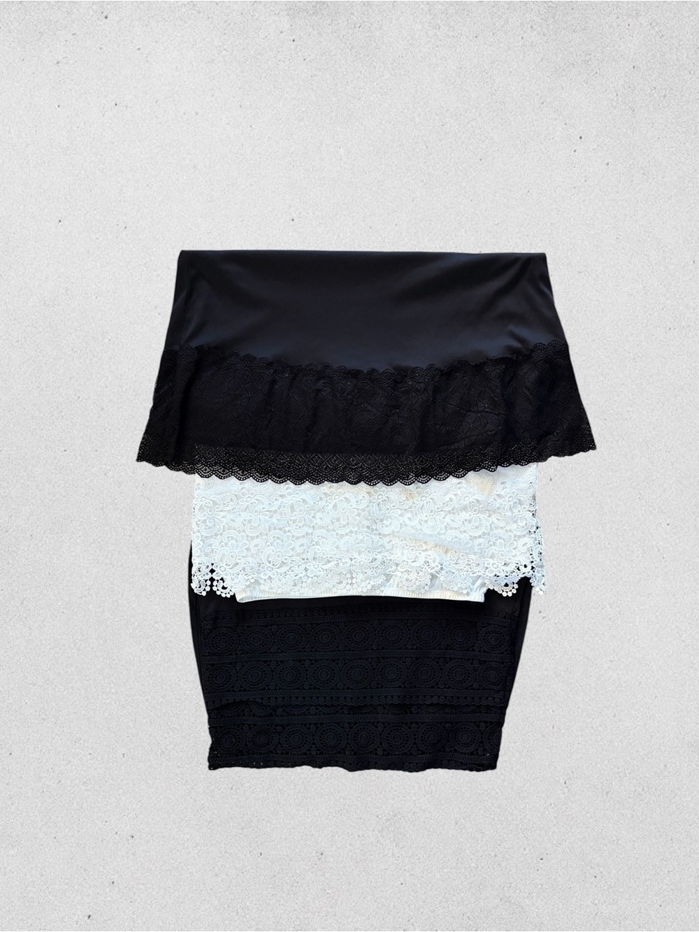 Set of 3 Women’s Skirt Extenders Half Slips Lace Layering Black White Size Large